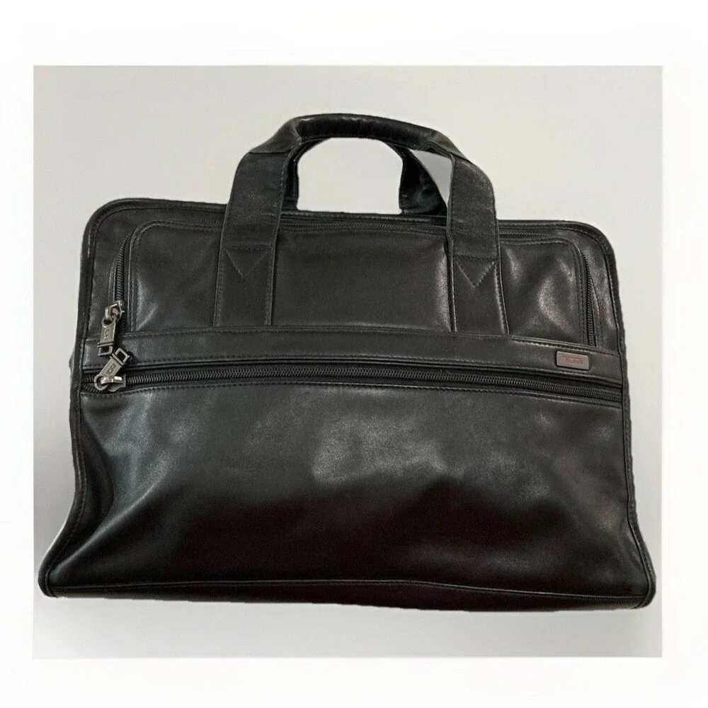 TUMI Black Leather Briefcase Laptop Bag 15" Business Travel Work Case 9601D4 - Picture 1 of 16